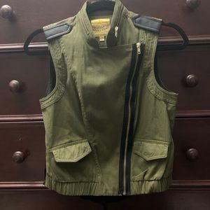 Princess Vera Wang Vest
